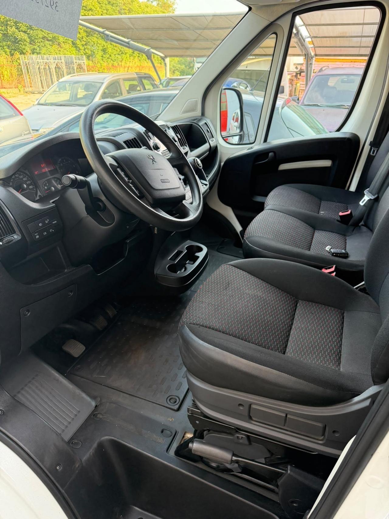 Peugeot Boxer 333 BlueHDi 140 S&S PM-TM Combi Comfort