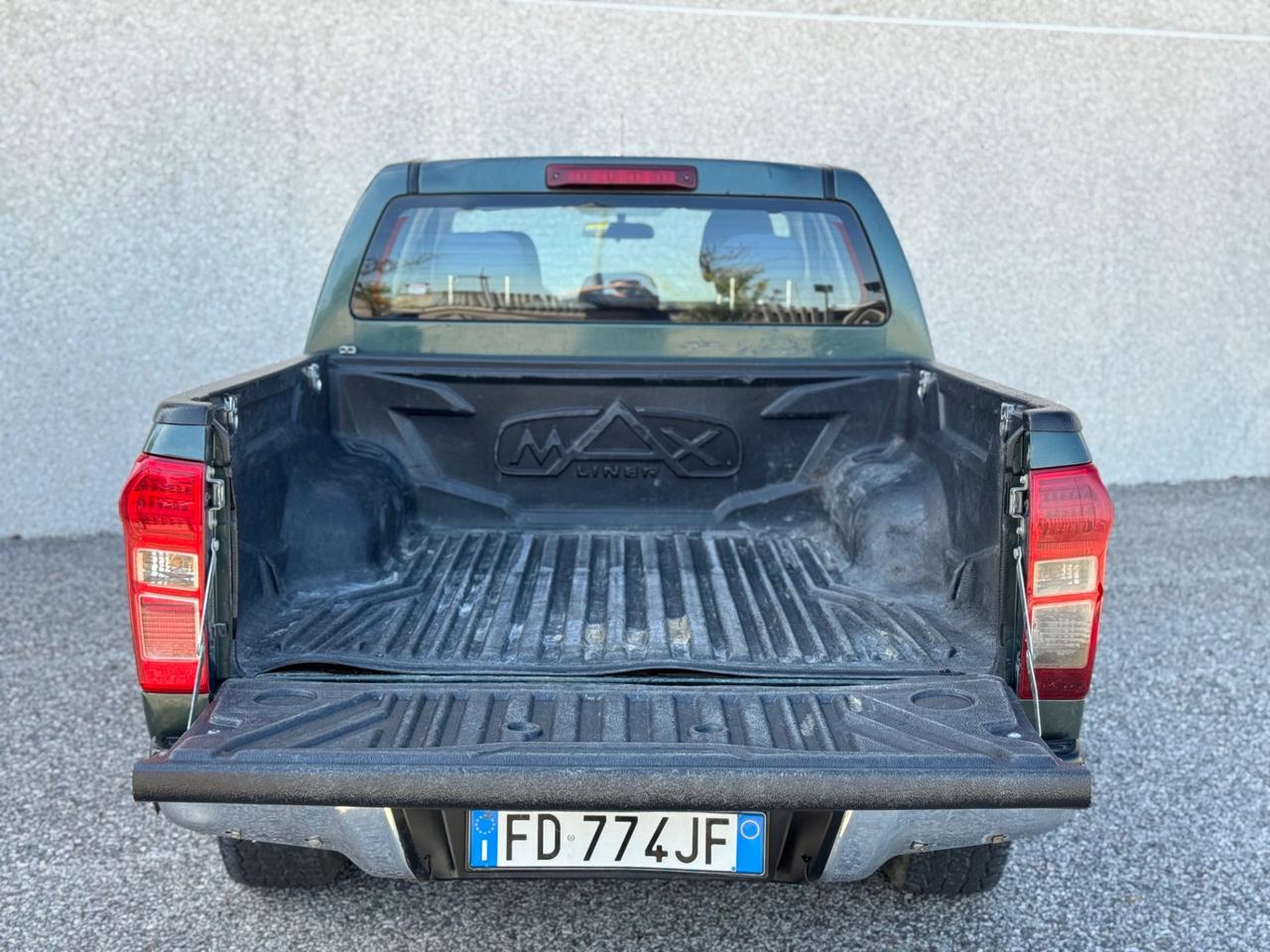 Isuzu D-Max 2.5Td 163cv Aut. Solar 4WD
