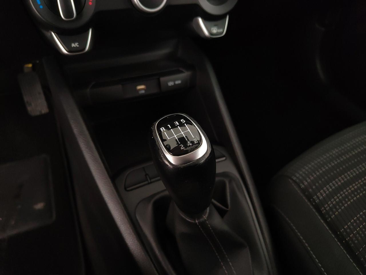 Kia Stonic 1.0 T-GDi 100 CV MHEV iMT Style