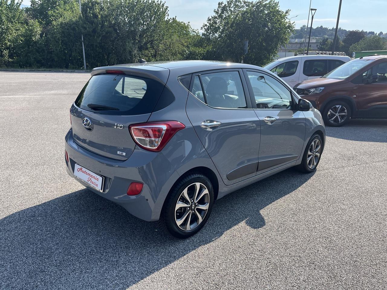 hyundai i 10 1200 cc STYLE