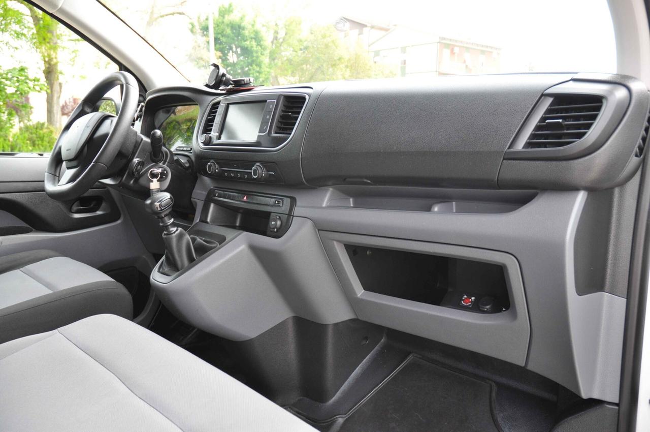 Peugeot Traveller Expert 1.6 BlueHdi 9 Posti