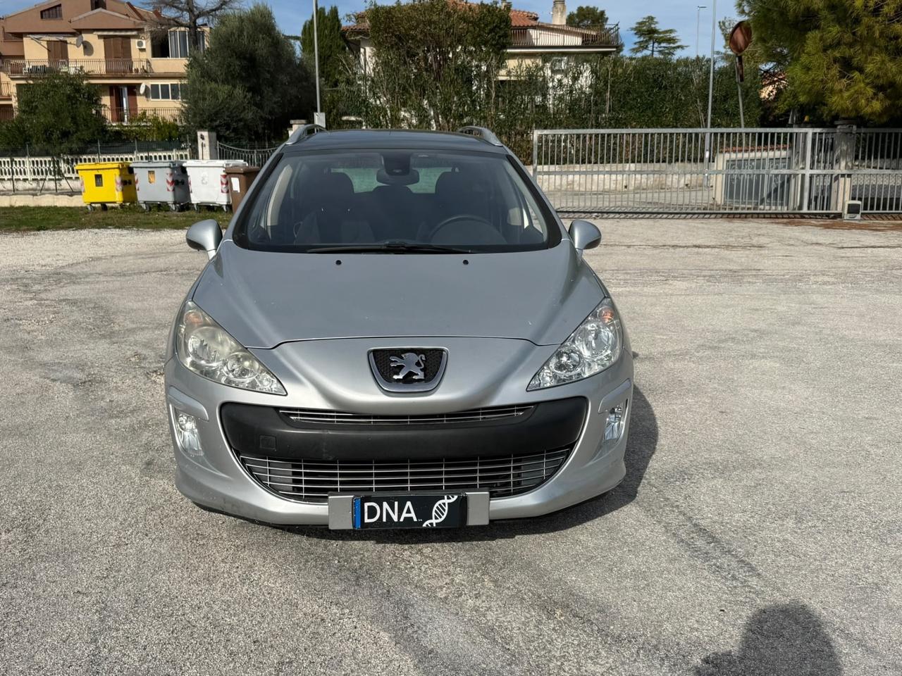 Peugeot 308 sw 1.6 HDi tetto panoramico NEOPATENTATO