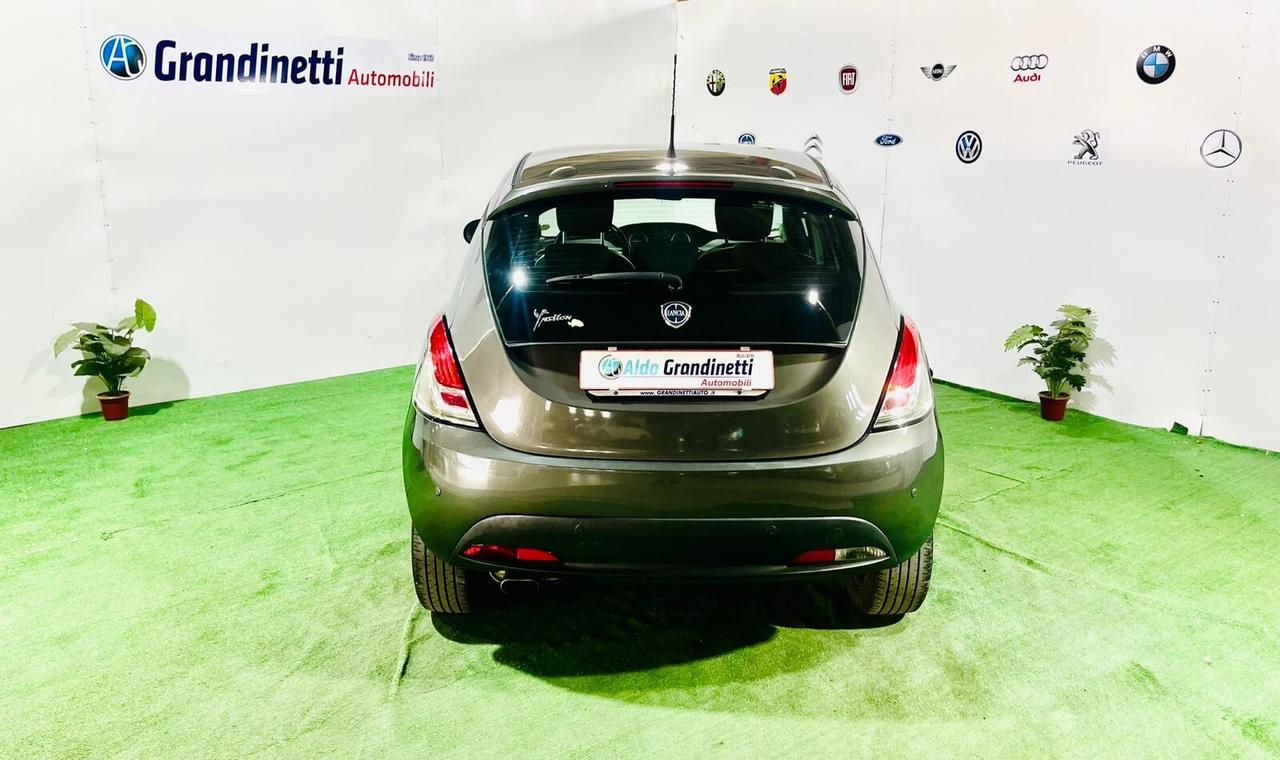 Lancia Ypsilon 1.2 69 CV Platinum anno 2015