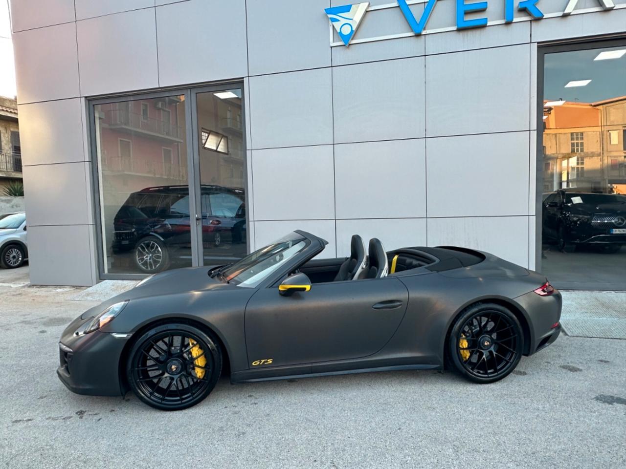 Porsche 911 Cabrio 3.0 Carrera 4 GTS auto