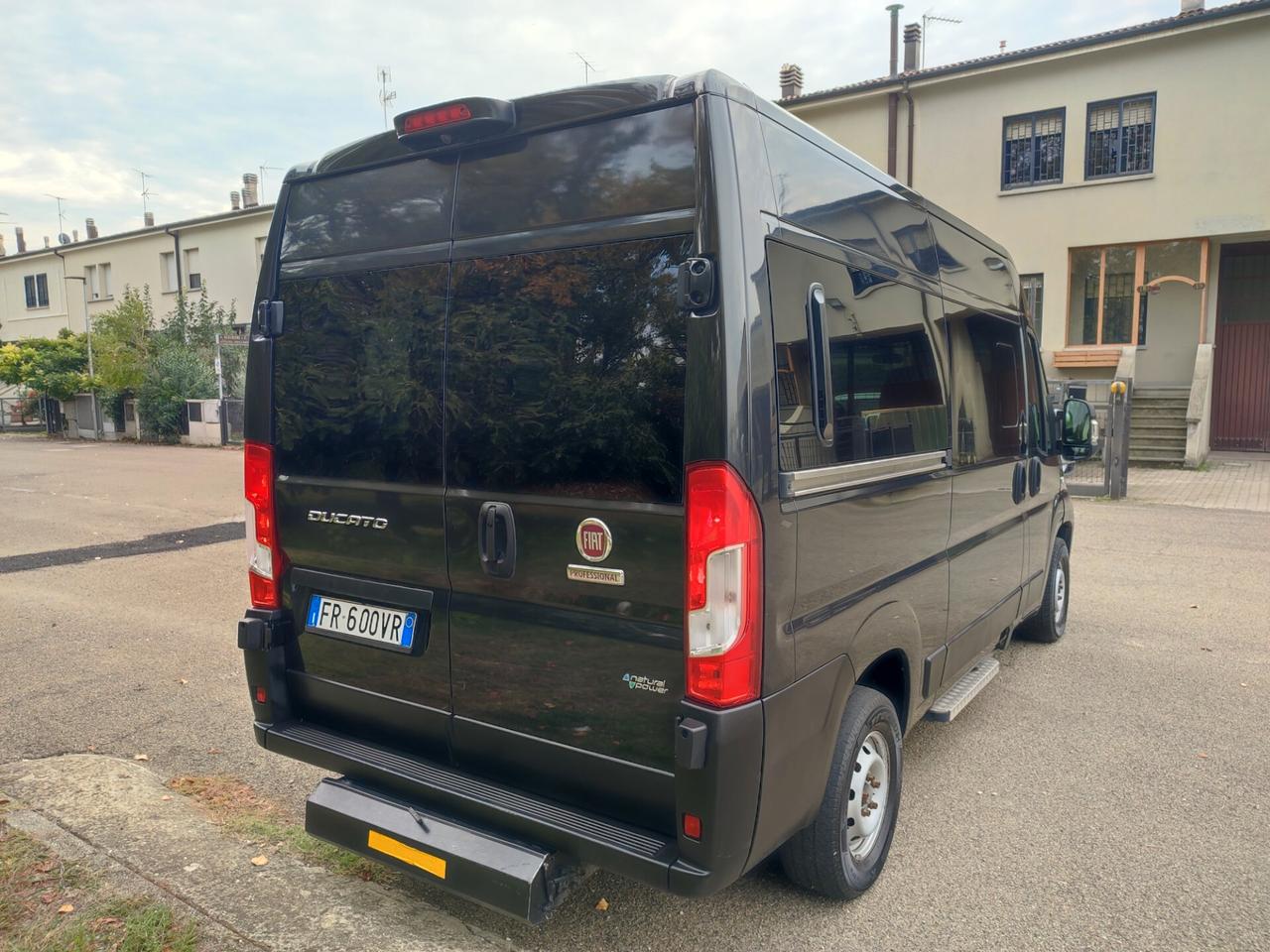 FIAT DUCATO 2018 A METANO 9POSTI PEDANA DISABILI EURO6D