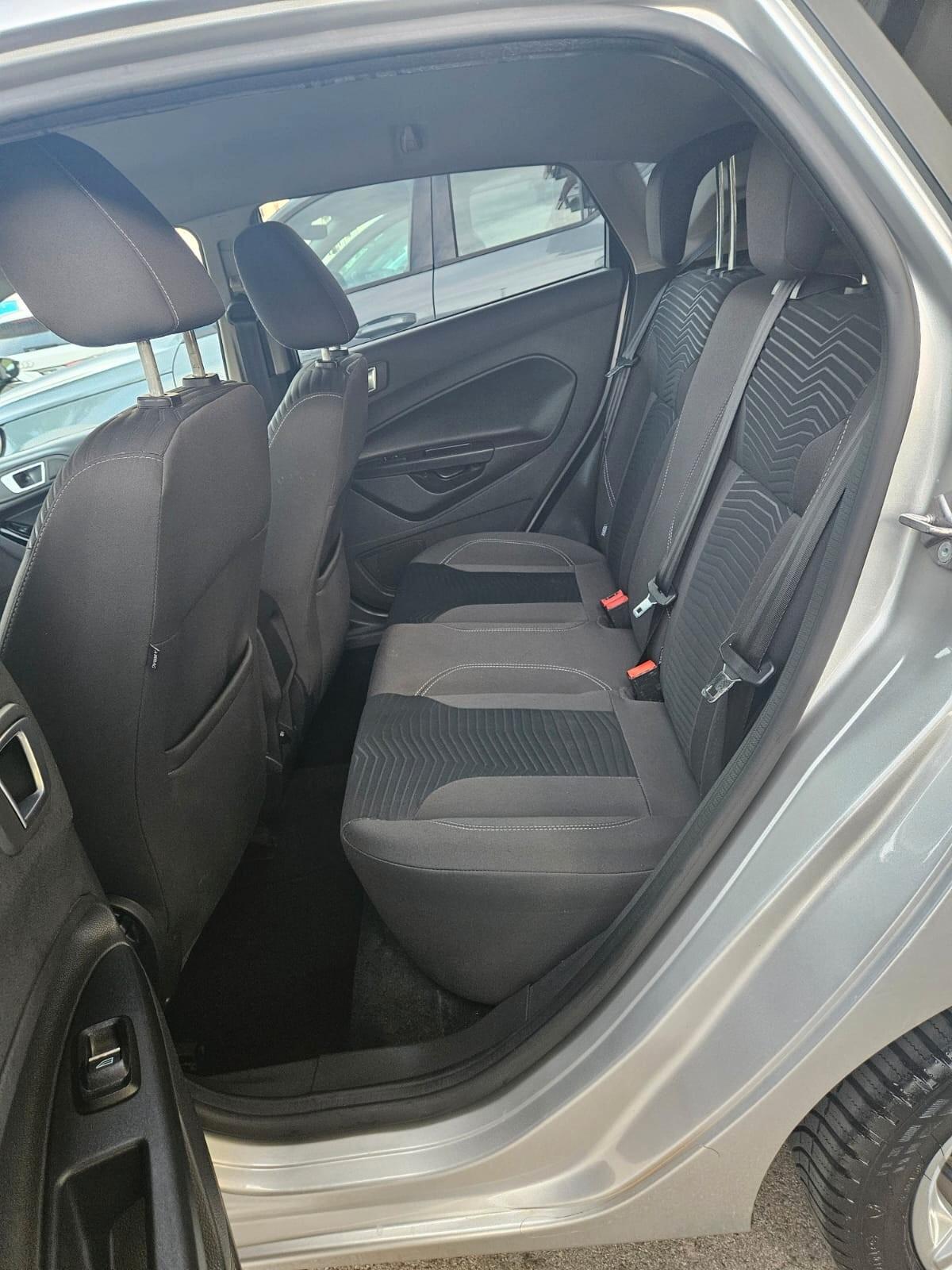 Ford Fiesta 5p. 1.4 BENZ/GPL Titanium 95cv