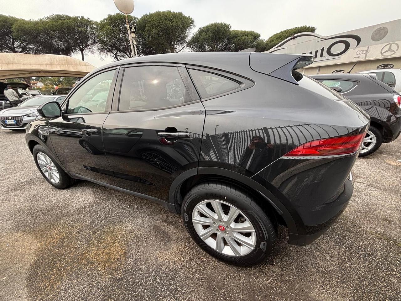Jaguar E-Pace 2.0D I4 163 CV R-Dynamic SE