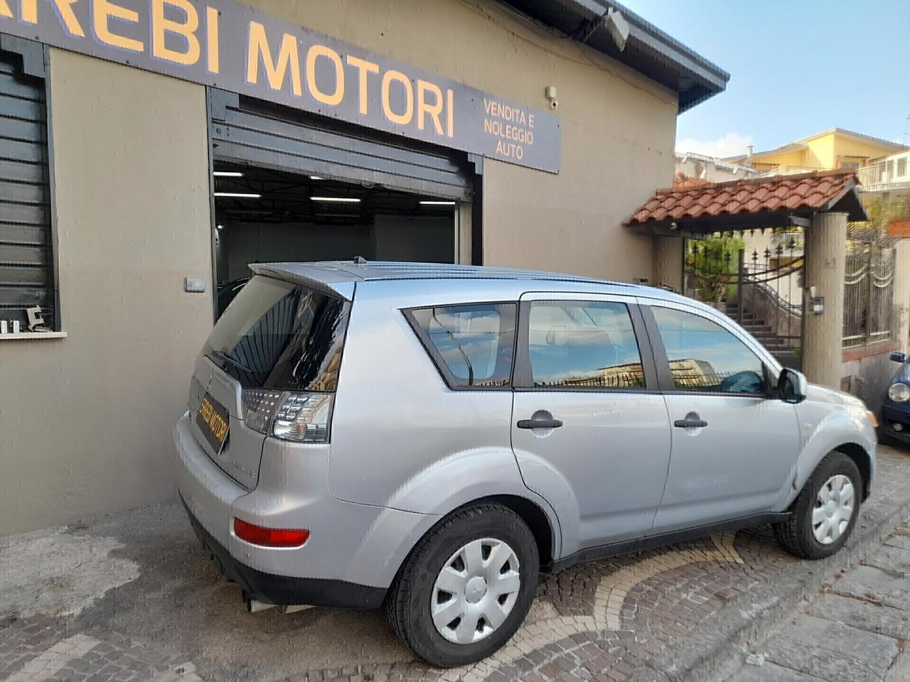 Mitsubishi Outlander 2.0 4X4