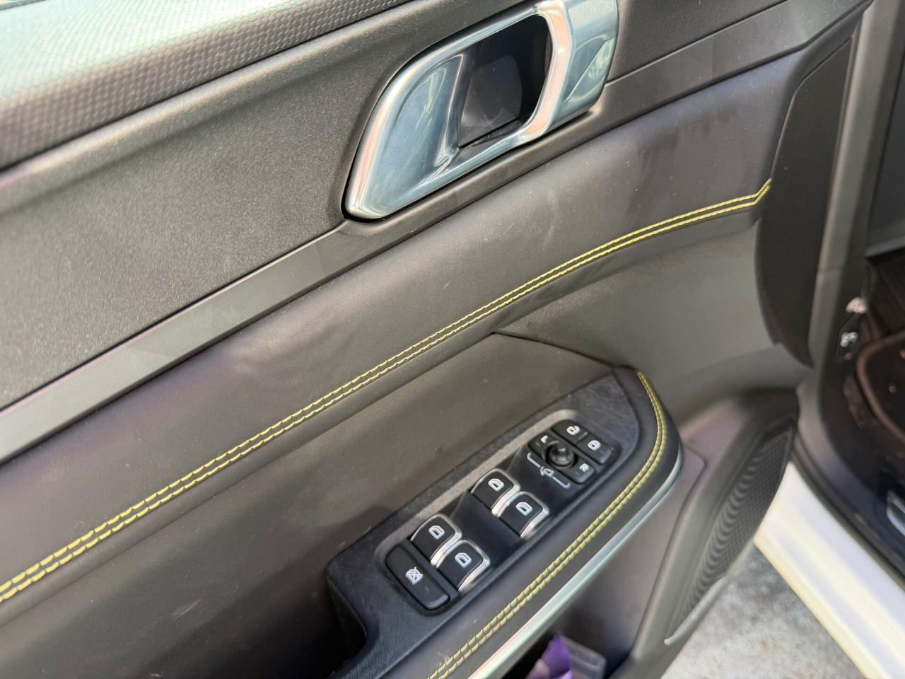 Lynk&co 01 PHEV More 2025 UNIPRO FULL!!!