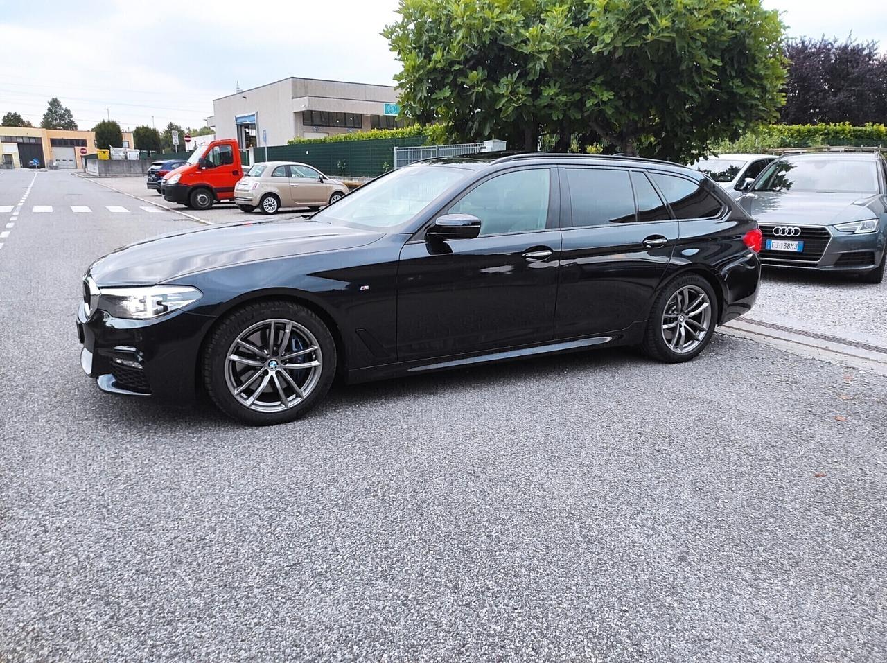 Bmw 530 530d xDrive M-sport EURO 6C TETTO PANORAMICO