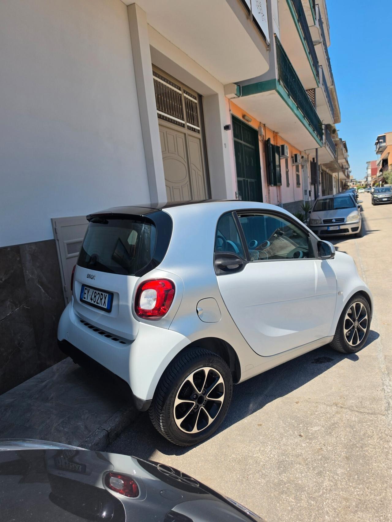Smart ForTwo 1000 52 kW MHD coupé passion