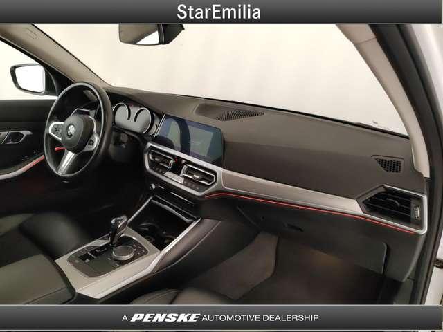 BMW 320 320d 48V xDrive Touring Business Advantage