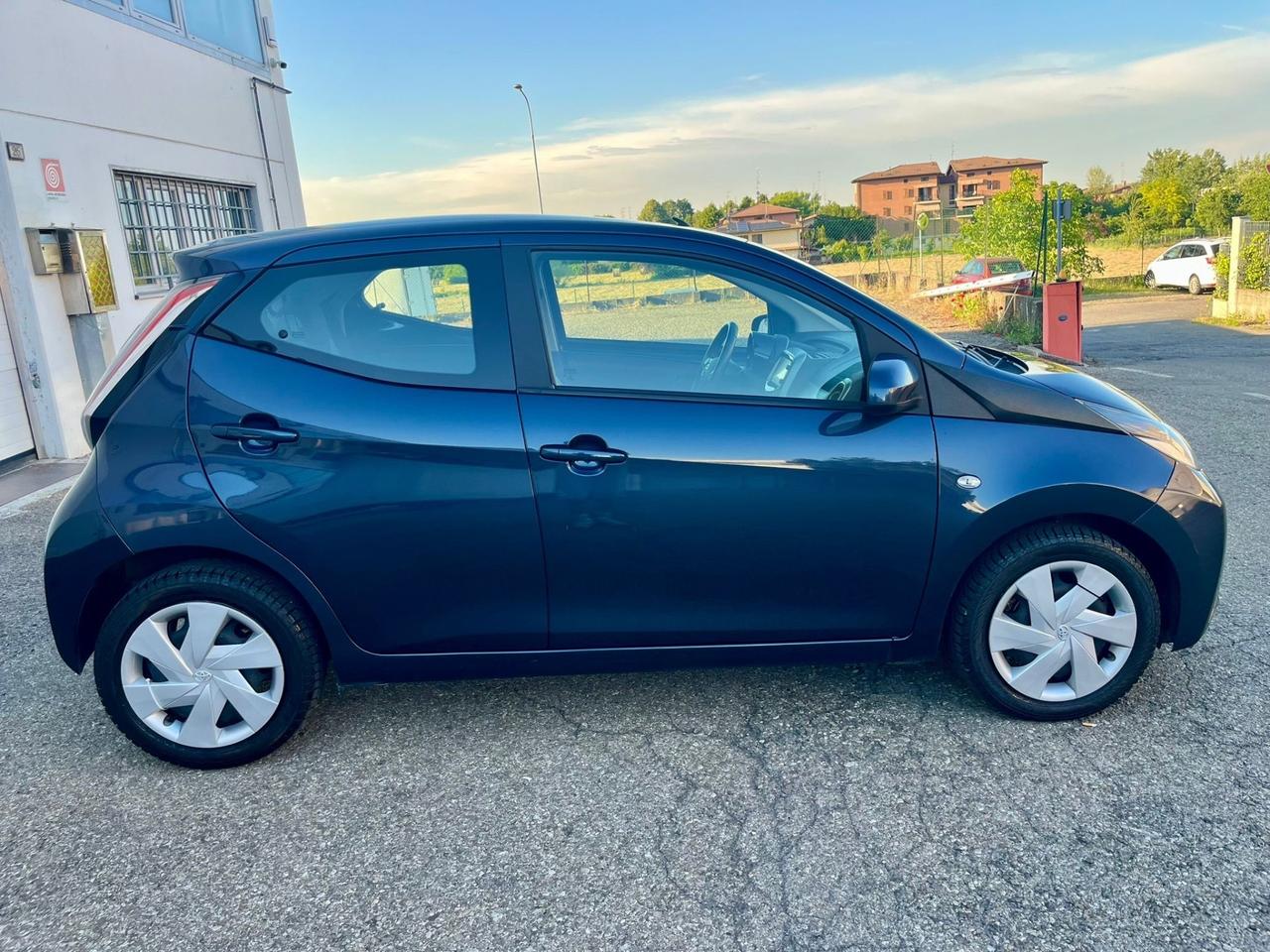 Toyota Aygo 1.0benz 2014 91.000km per neopatentati