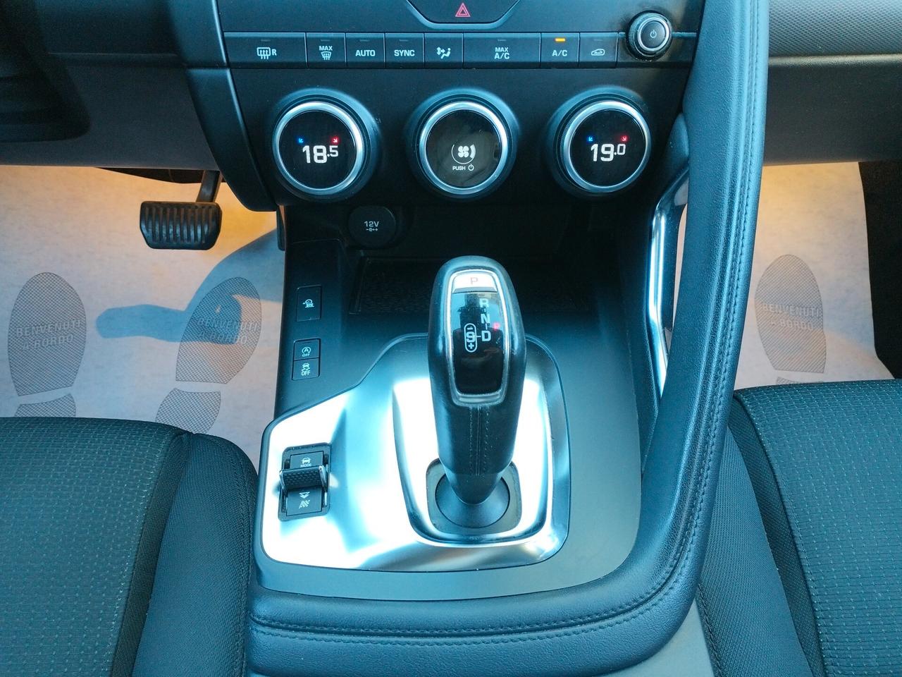 Jaguar E-Pace 2018 2.0d i4 R-Dynamic awd 150cv auto my19