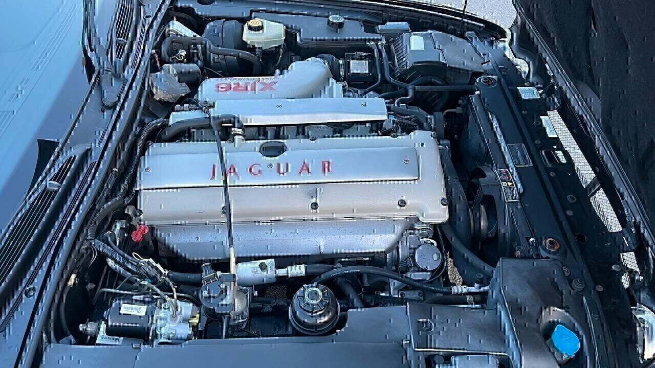 Jaguar XJR 4.0 325 cv con tetto apribile 1996 full