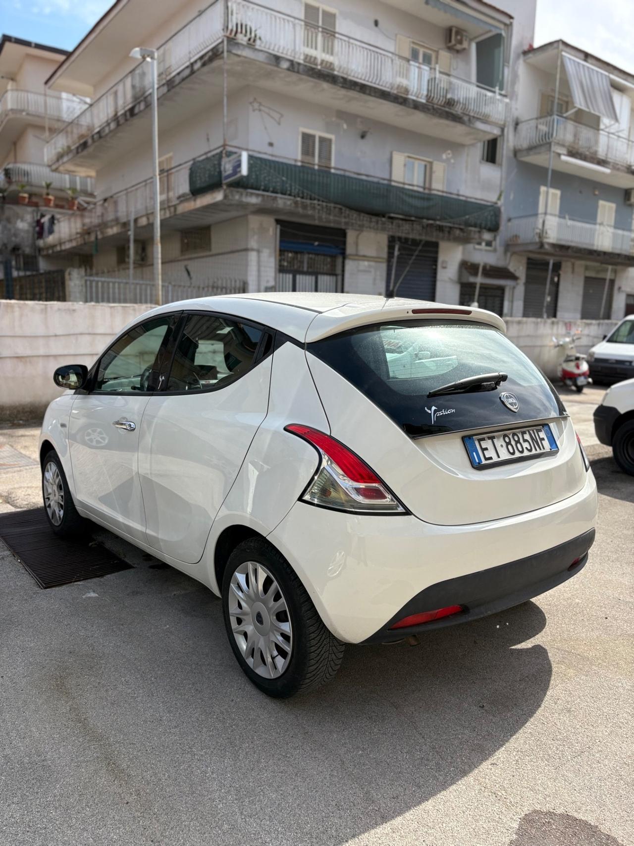 Lancia Ypsilon 1.2 benzina 69 CV 5 porte