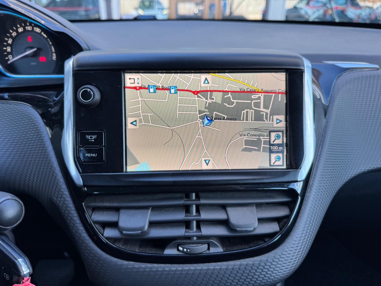 Peugeot 2008 1.6 e-HDi 92 CV Allure