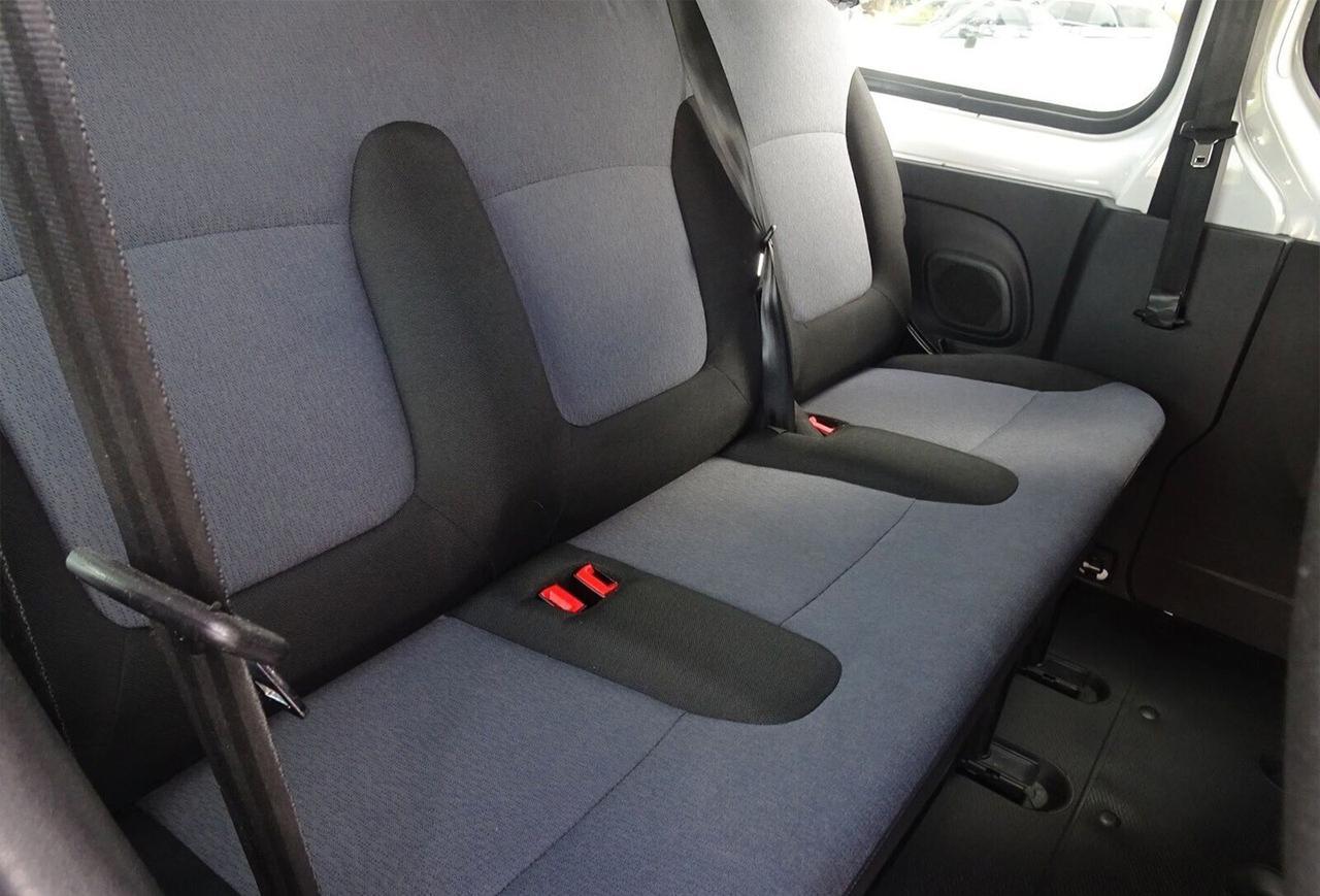 Opel Vivaro Combi 8 posti