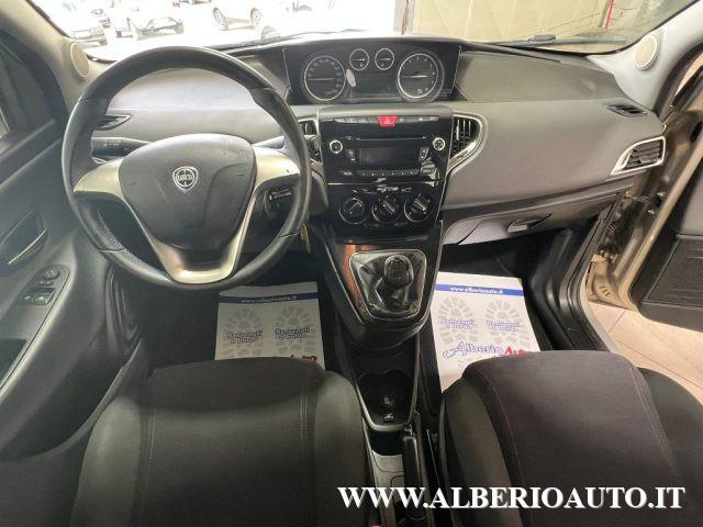 LANCIA Ypsilon 1.2 69 CV 5 porte Gold