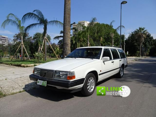 VOLVO 945 Polar Turbo