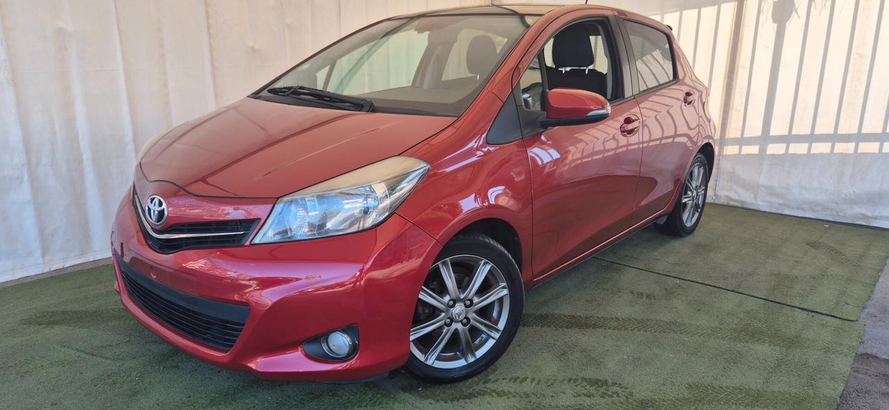 TOYOTA Yaris 1.4 D-4D 90CV TETTO Panoramico 12/2011