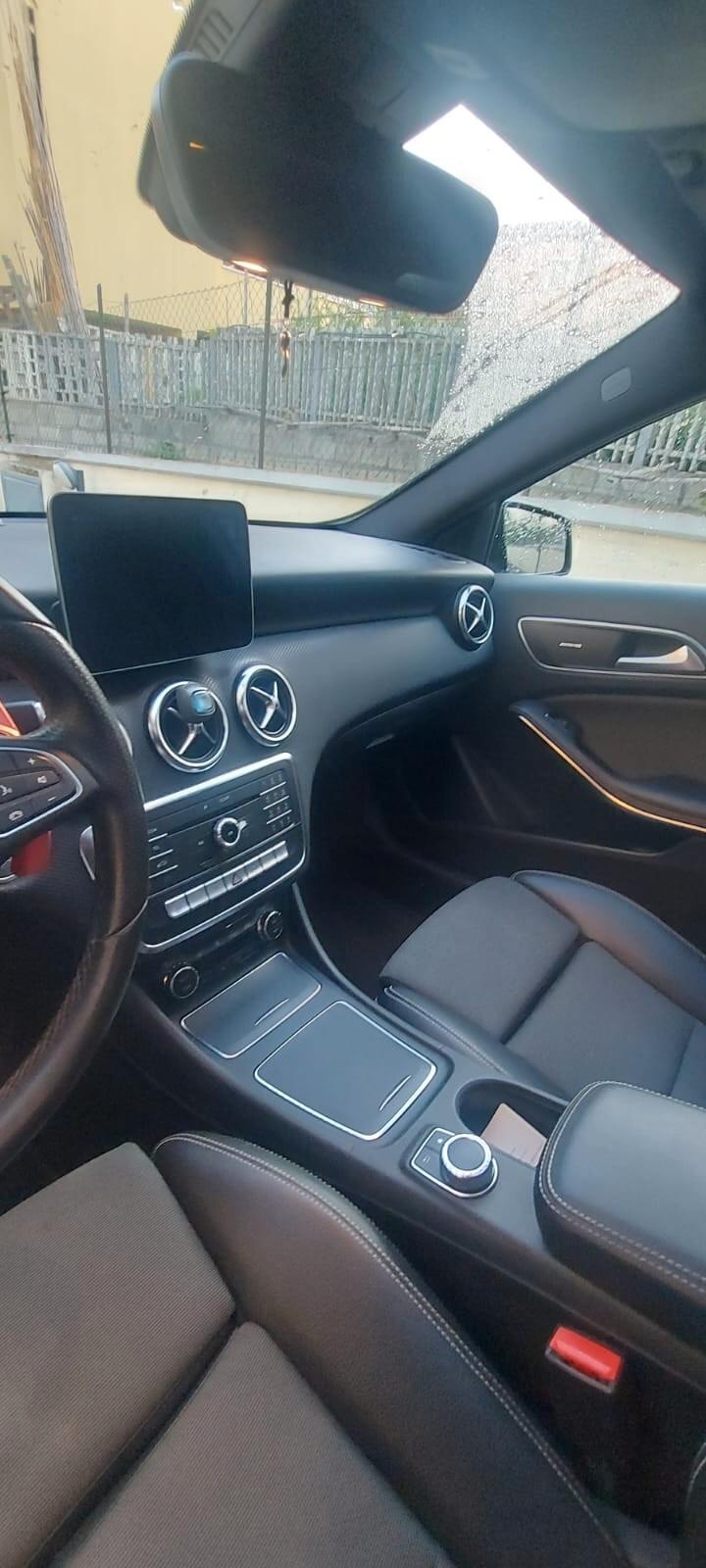 Mercedes-benz A 200 d Automatic Premium AMG