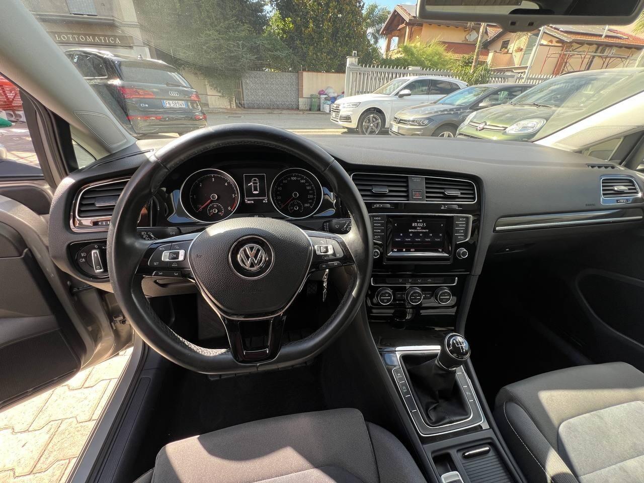 Golf Business 1.6 TDI 5P HIGHLINE bLUEMotion Techn