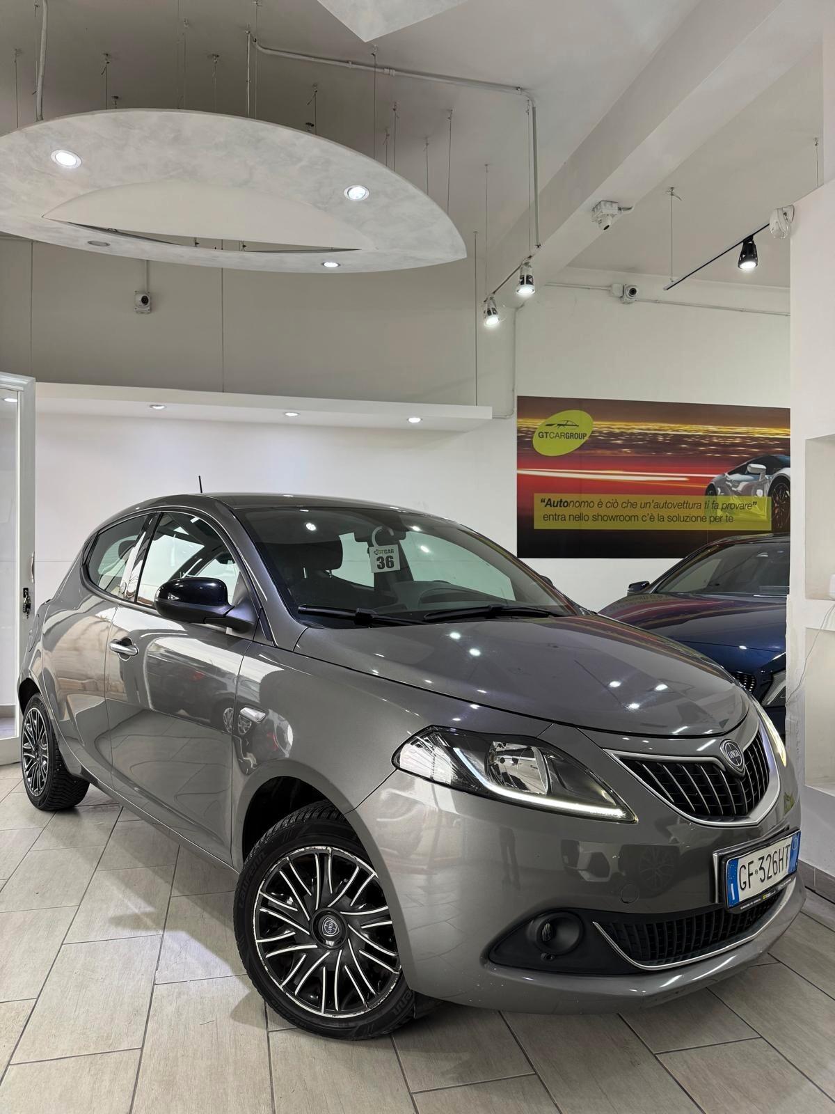 Lancia Ypsilon 1.0 FireFly 5 porte S&S Hybrid Ecochic Gold
