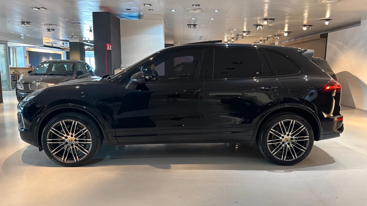 PORSCHE CAYENNE S 3.0D 250CV PLATINUM EDITION- 2016