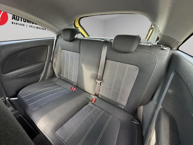 OPEL Corsa 1.2 3 porte Black Edition