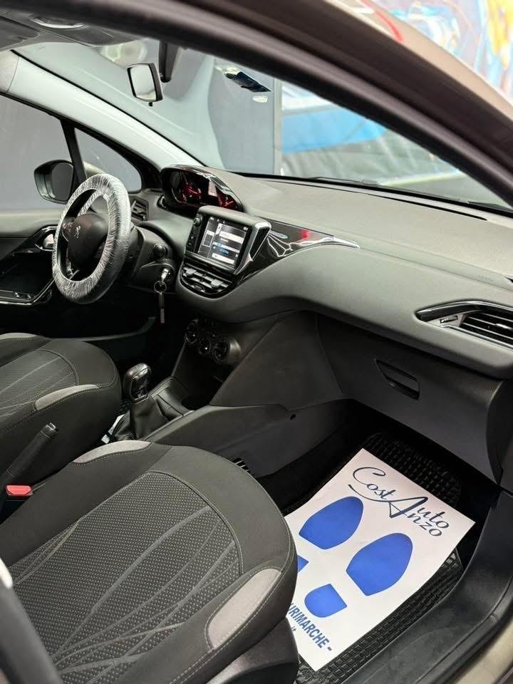 Peugeot 208 1.6 HDi 92 CV Allure 2014