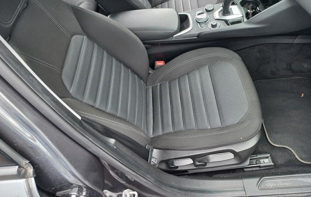 Alfa Romeo Giulia 2.2 Tdi160 CV AT8 2022