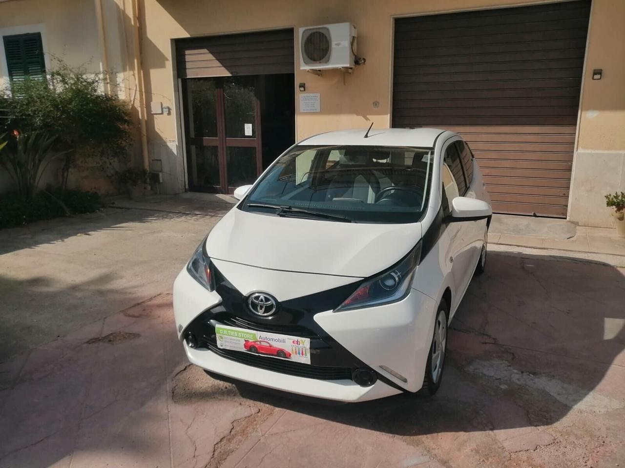 Toyota Aygo 1.0 VVT-i 69 CV 5 porte 2017 Full