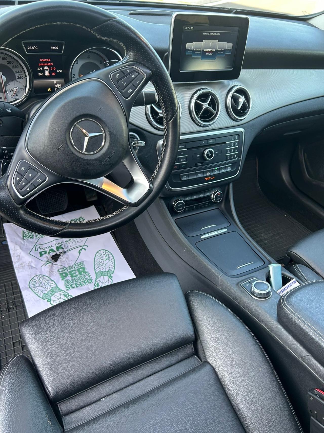 GLA 200 d Automatic 4Matic Sport TETTO NUOVA