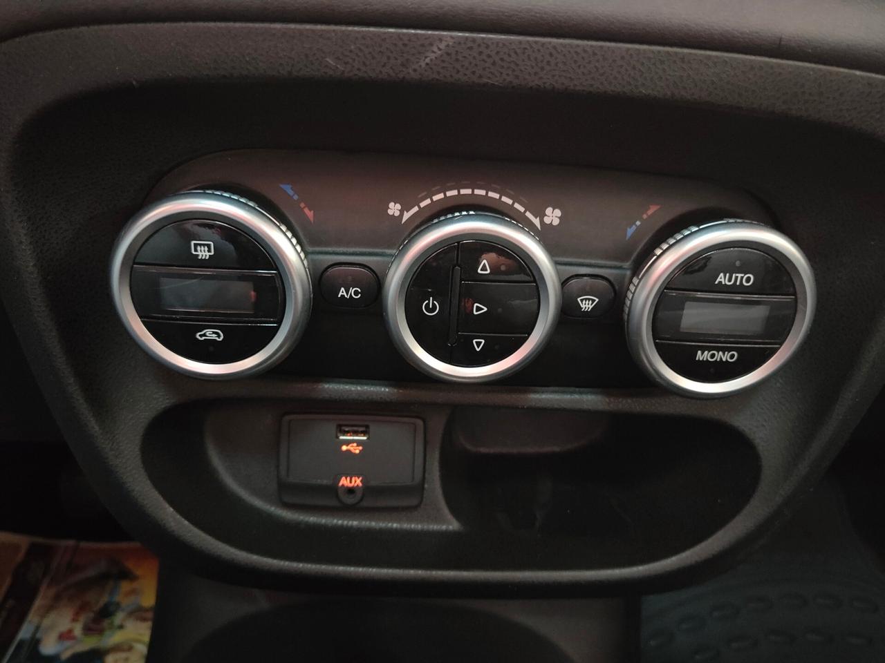 Fiat 500L 0.9 Natural Power Lounge 2015 POCHI KM