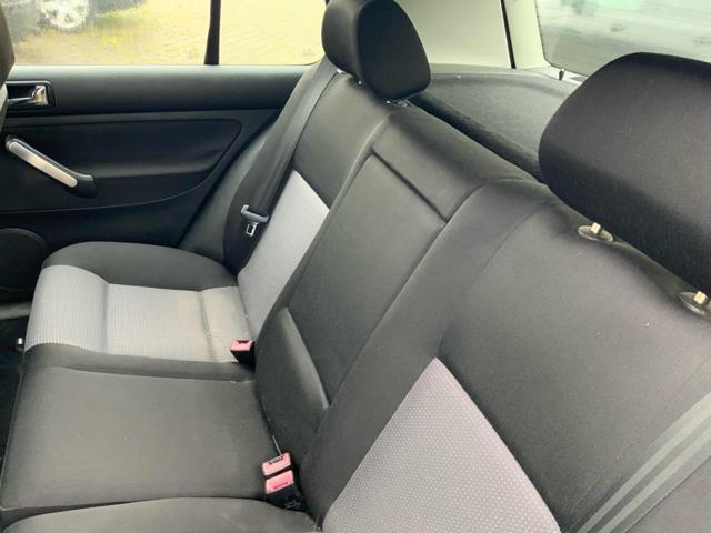 VOLKSWAGEN Golf 1.6 16V cat 5p. Highline Plus