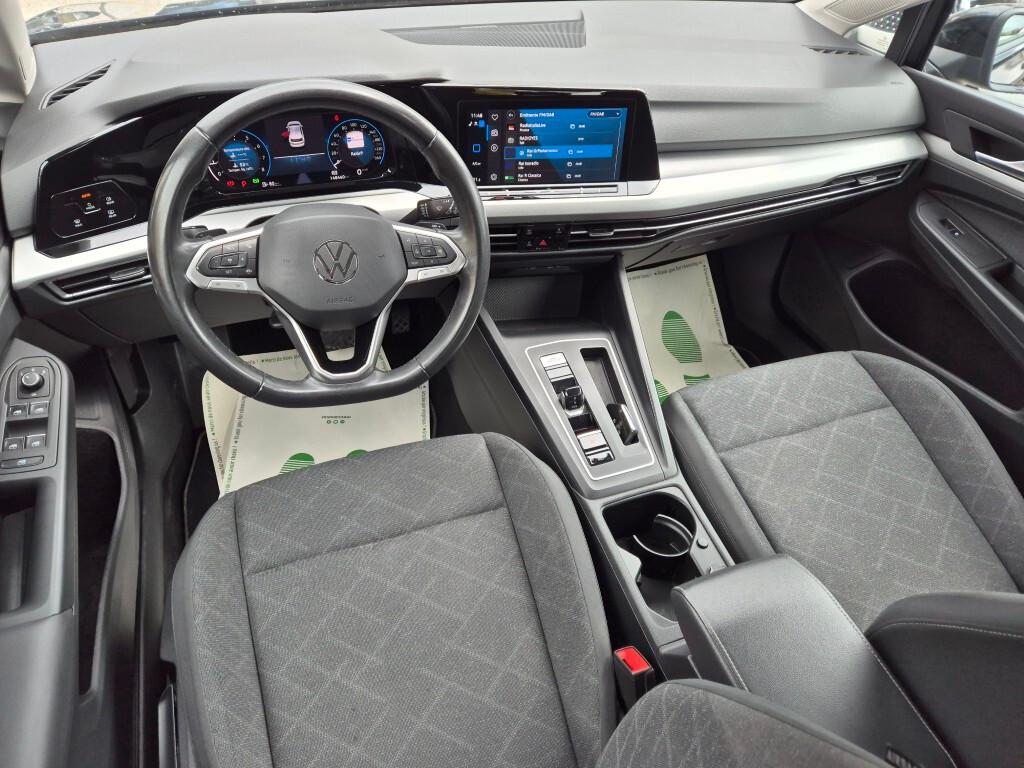 Volkswagen Golf 8 1.0 110CV eTSI EVO DSG Life