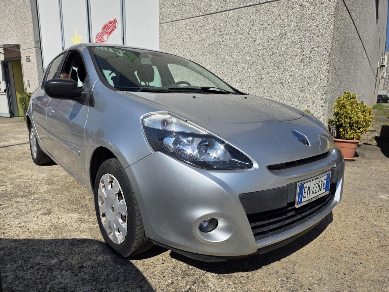 Renault Nuova Clio 1.2 16V 5 p. Euro 5 Neopatentati