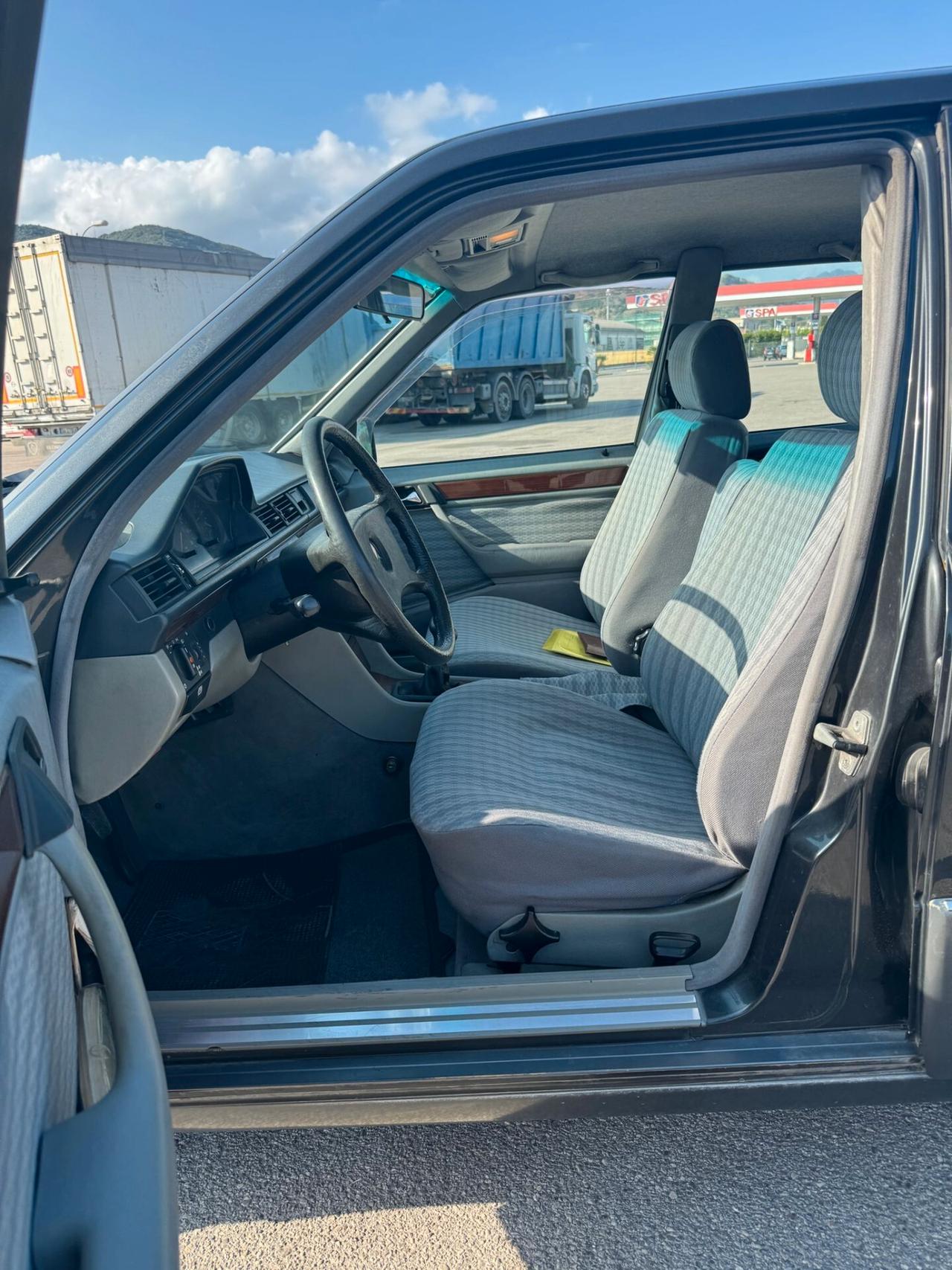 Mercedes-benz 200 D Targa oro 1990