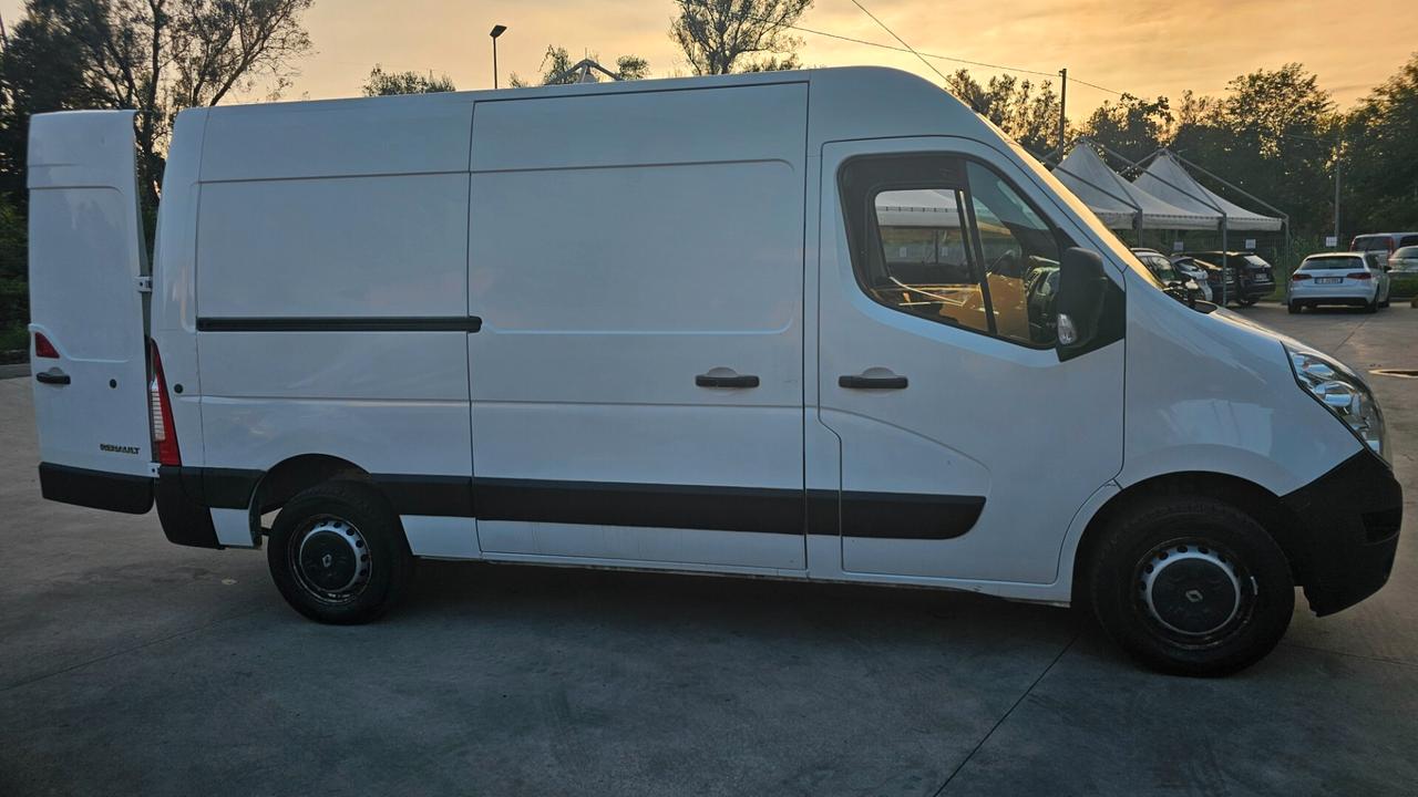 Renault master 2.3 dci 125 furgone autocarro 3 posti