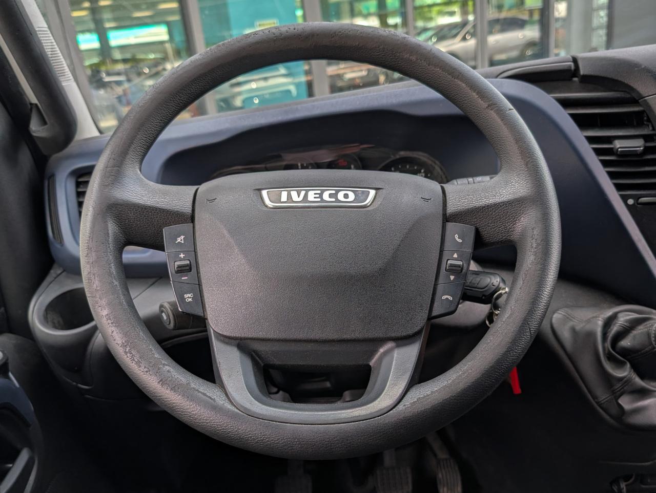 Iveco daily blue power 35C14S 2,3 Blue Power Cassone con Sponda Idraulica