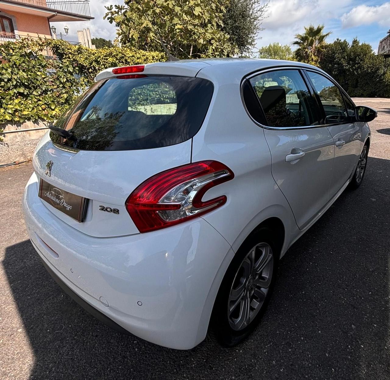 Peugeot 208 1.4 HDi 68 CV 5 porte Allure