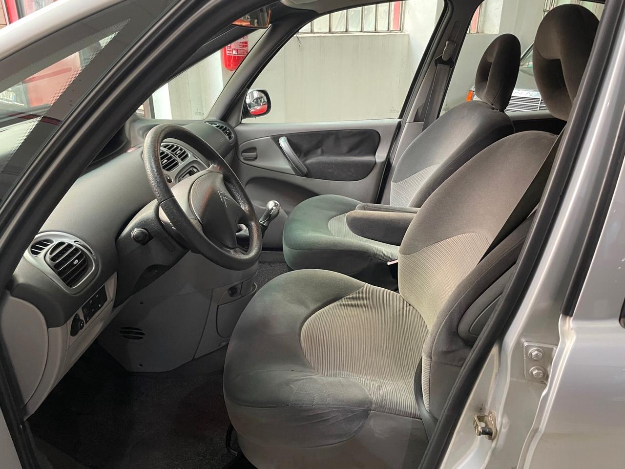 Citroen Xsara Picasso 1.6 16V Elegance GPL