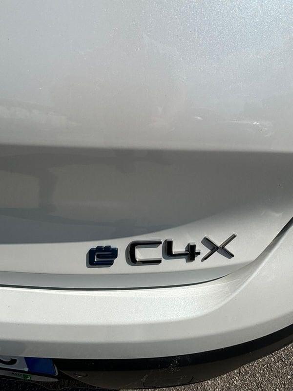 Citroën e-C4 X motore elettrico 100kW Shine (136 CV)