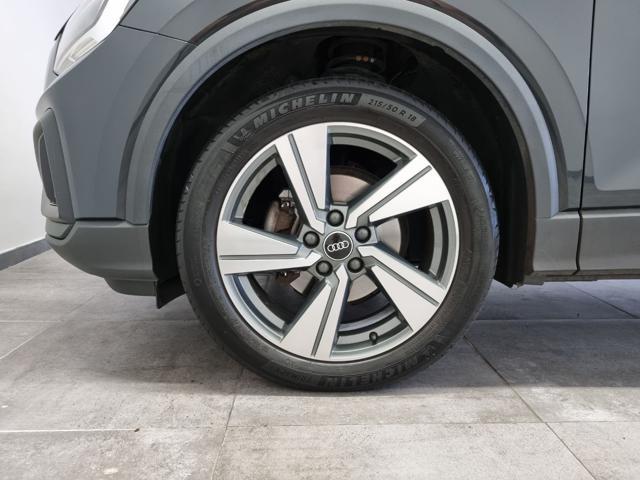 AUDI Q2 30 TDI Identity Black