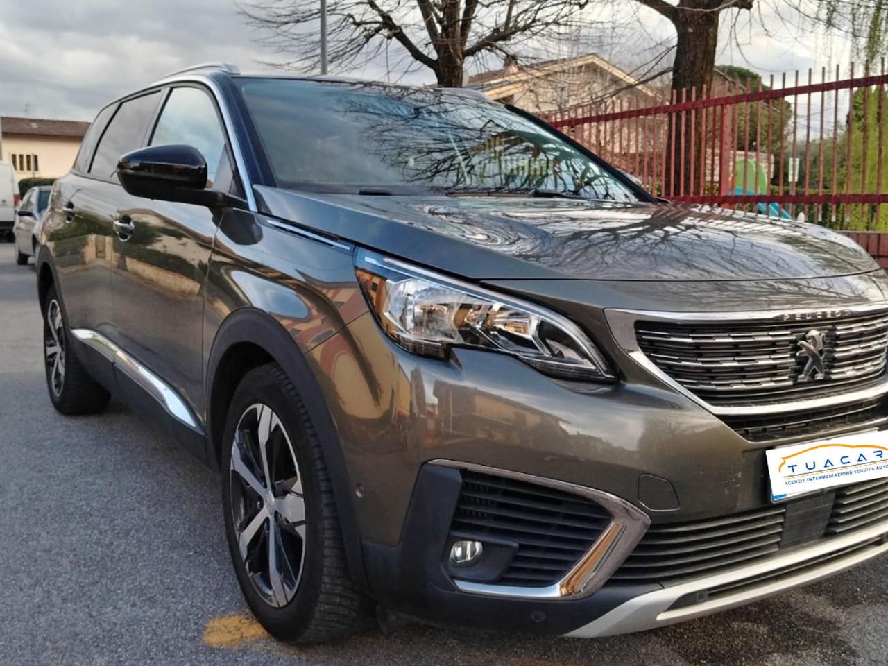 Peugeot 5008 Allure 1.6 Blue HDI 120