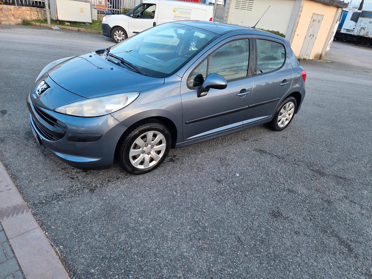 Peugeot 207 1.4 HDi 70CV 5p. ONE Line 2008