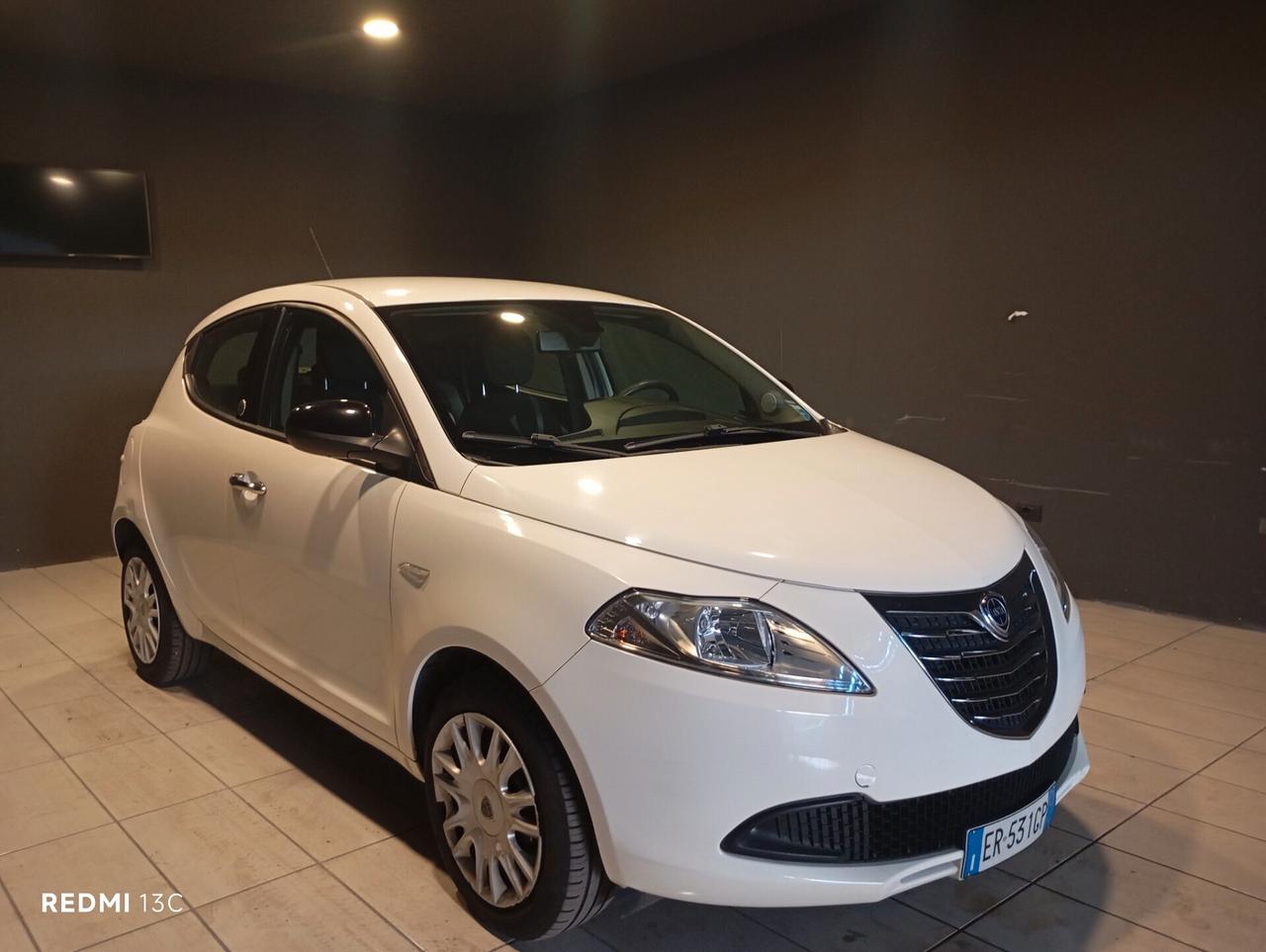 Lancia Ypsilon del 2013 BENZINA/ GPL FINO 2033