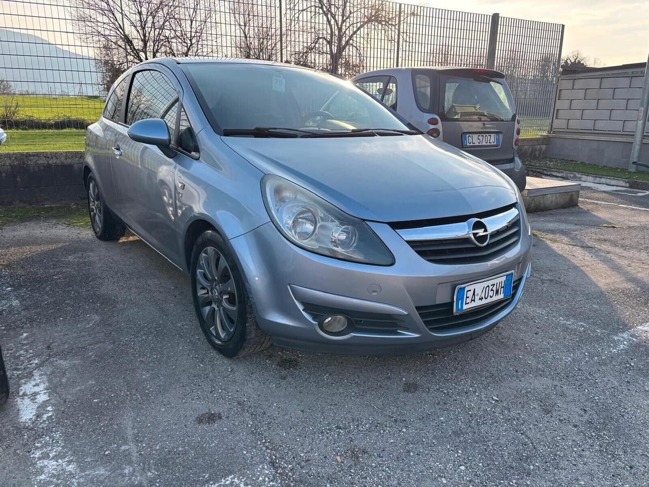 Opel Corsa 1.2 GPL 80CV 3 porte - 2010