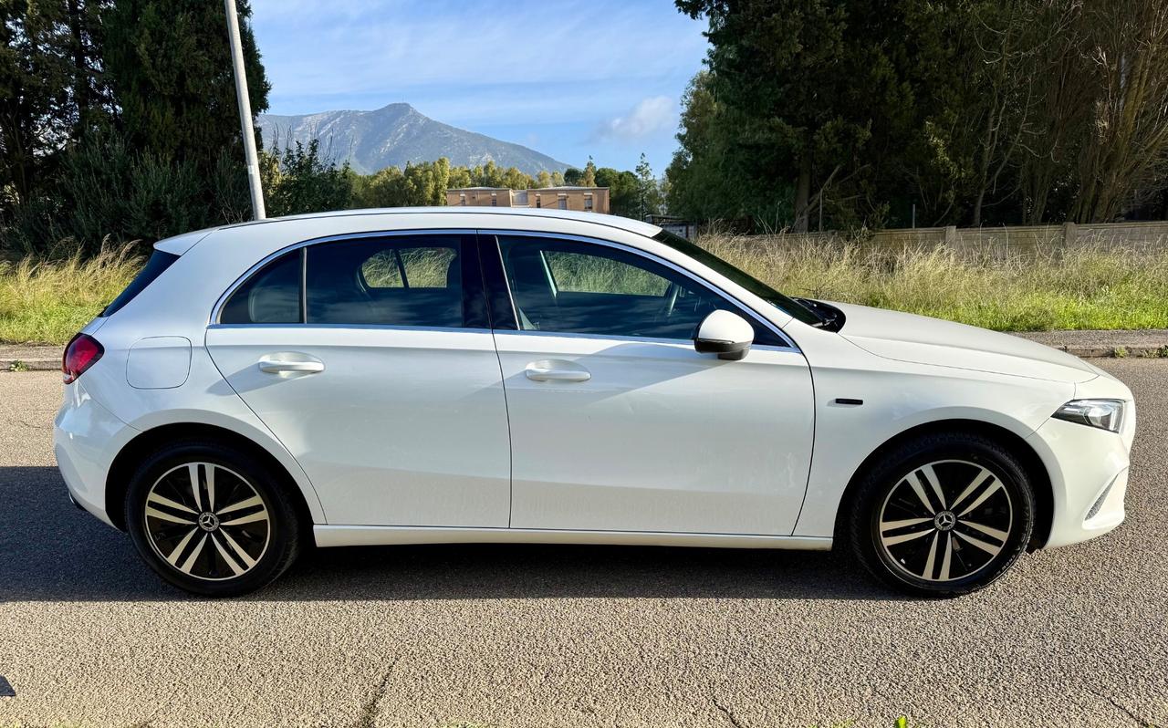 Mercedes-benz A 250 e Automatic EQ-Power Business